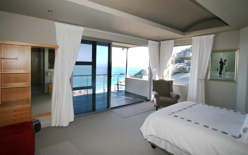 To Let 4 Bedroom Property for Rent in Clifton Western Cape